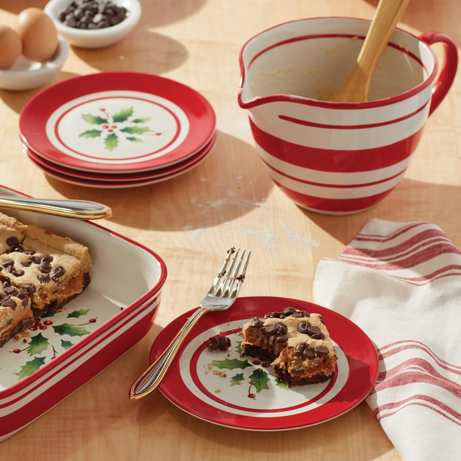 Lenox Holiday Handpaint Stripe 4-Piece Dessert Plate Set 4 Lenox Holiday Handpaint Stripe 4-Piece Dessert Plate Set - Image 2