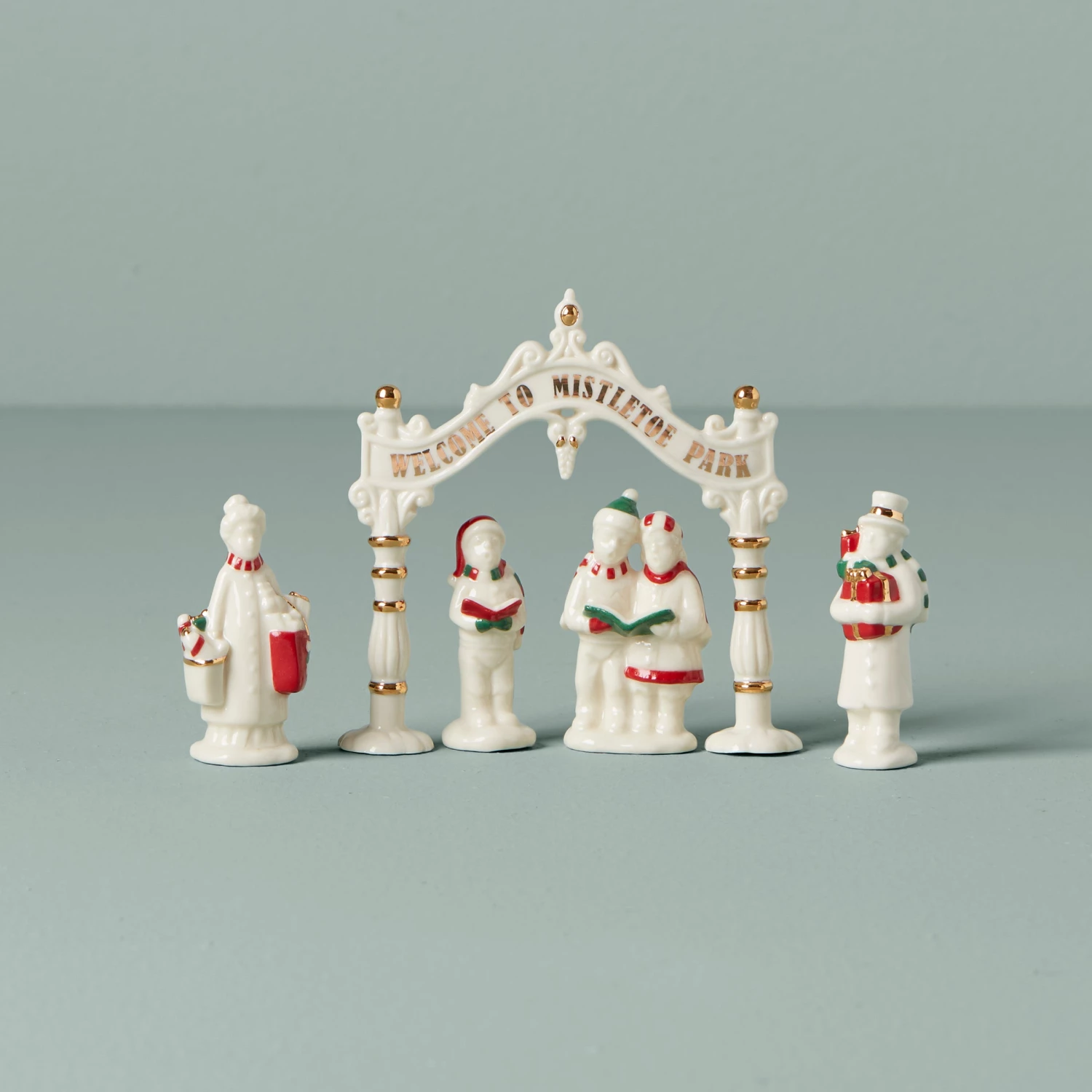 Lenox Mistletoe Park 5-Piece Figurine Set 3 Lenox Mistletoe Park 5-Piece Figurine Set
