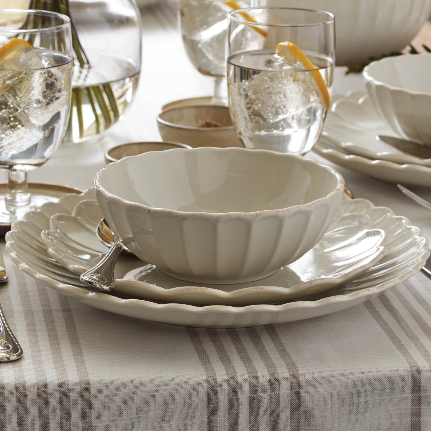 Lenox French Perle Scallop Dinner Plate 8 Lenox French Perle Scallop Dinner Plate - Image 6