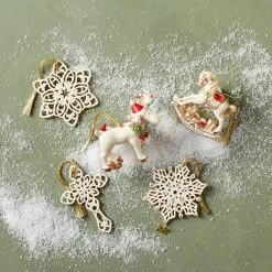 Lenox 2022 Snow Fantasies Snowflake Ornament -lenox Store Online 893694 893717 893718 894071 LHOL 22 FEA 1 3f57e51f 68c7 401b 992a f57ffde3dca7