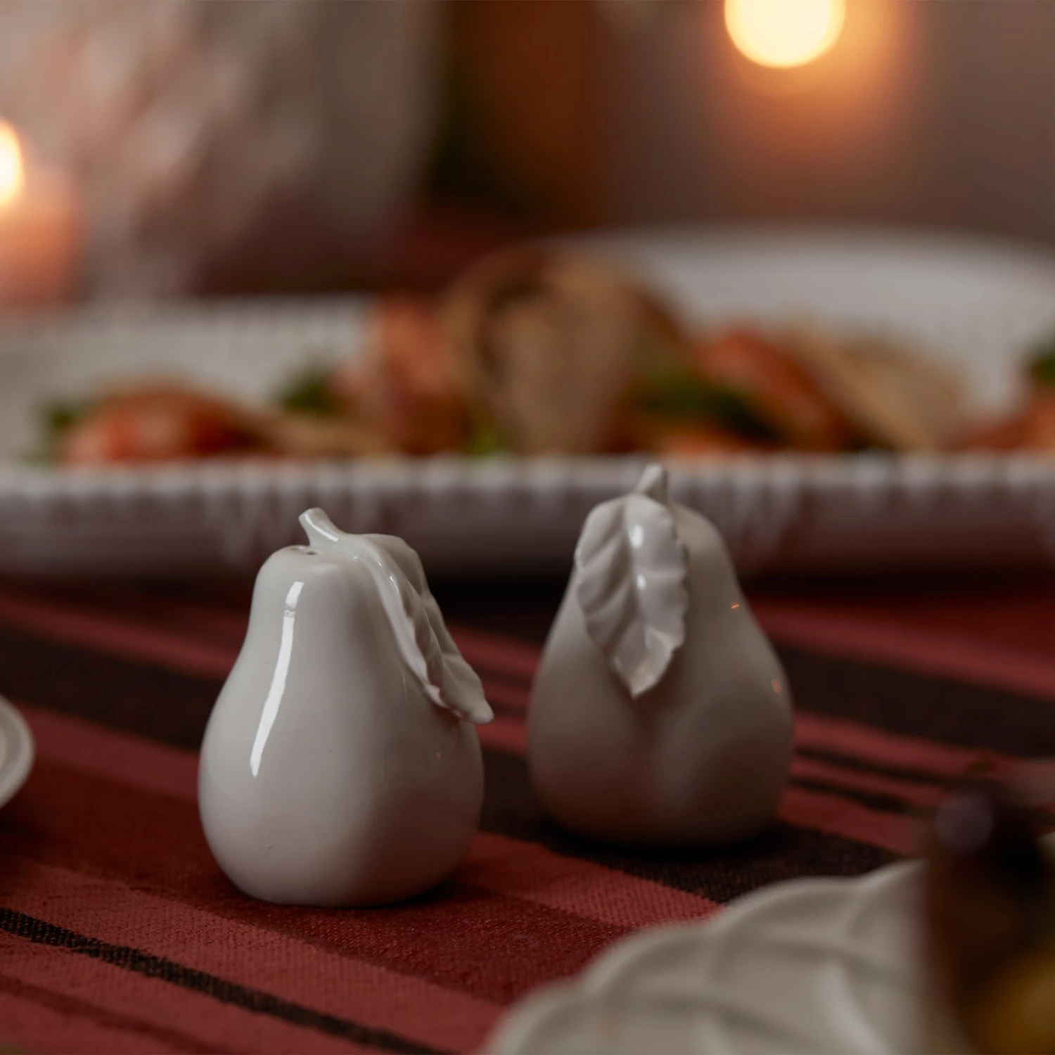 Lenox Wicker Creek Pear Salt & Pepper Set 4 Lenox Wicker Creek Pear Salt & Pepper Set - Image 2