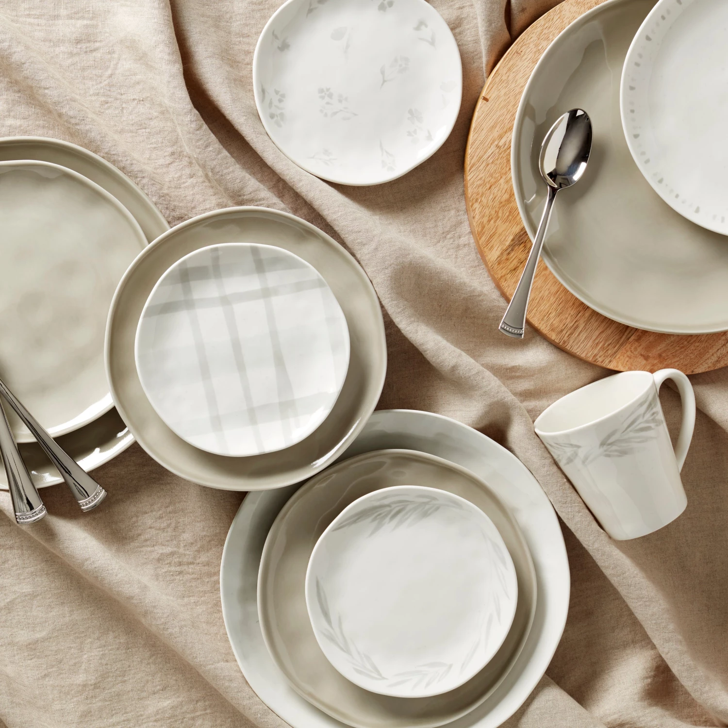 Lenox Oyster Bay Assorted Tidbit Plates, Set of 4 4 Lenox Oyster Bay Assorted Tidbit Plates, Set of 4 - Image 2